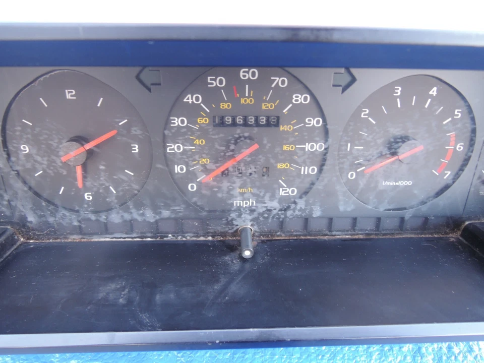 VOLVO 740 / 760 Usado Original GAUGE CLUSTER No Probado para Piezas Foto 3 de 4