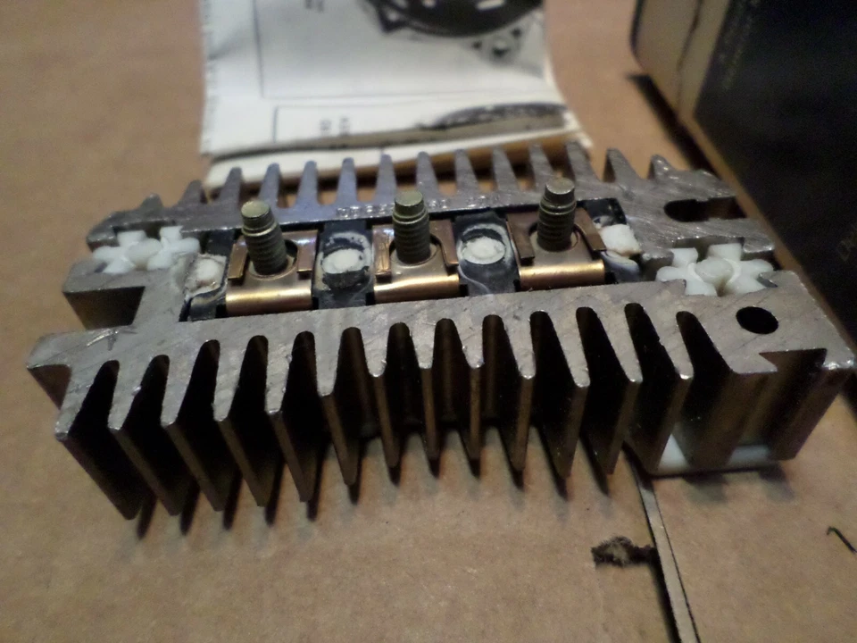 Oldsmobile 442 1969 1970 1971 alternador rectificador diodo puente 1875627 Foto 2 de 3