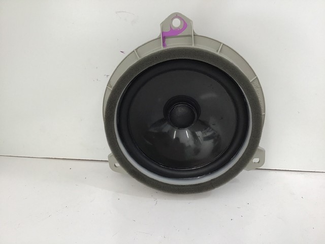 lexus ct200h speakers