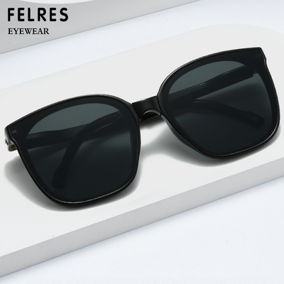 Men Women Square Foldable Sunglasses Outdoor Driving Classic  display picture 1