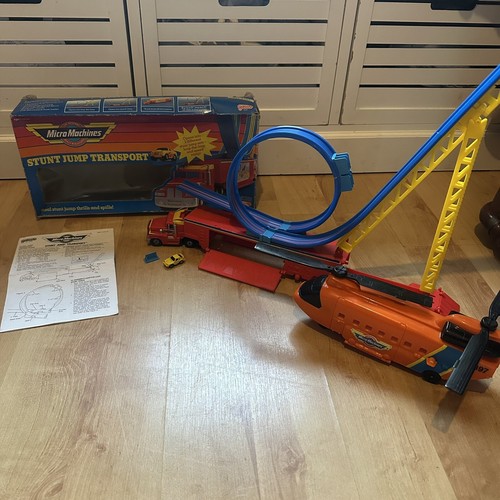 Micro Machines Looping Stunt Jump Transport 1990 Galoob Boxed + Chinook U-897