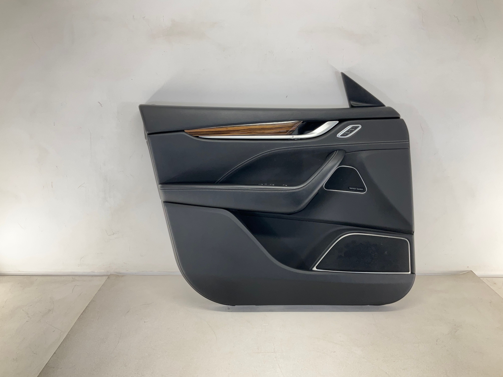 17-20 MASERATI Levante Interior Front Left Driver Door Trim Panel