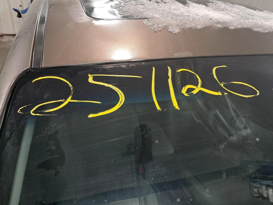 Conjunto de puerta delantera izquierda usado se adapta a: Kia Forte 2014 eléctrico Htbk sin automático Foto 2 de 4