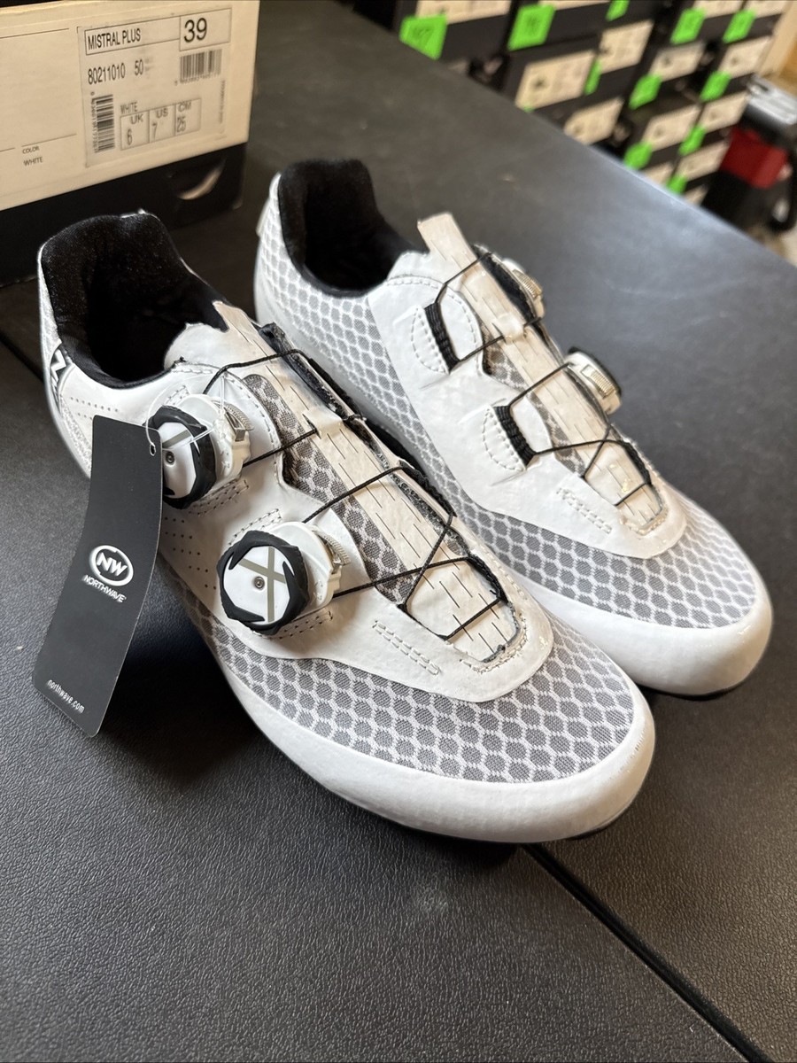 Northwave Mistral Plus Men's Road Cycling Shoes US 7 Euro 39 (9419