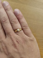 18ct Yellow Gold Bezel Set Clear Round Crystal Band Ring Size O