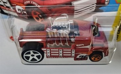 2025 Hot Wheels Crate Racer in 1:64 # JBB87 HW Engine Shaker