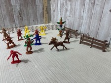 Cowboys Indians Plastic Toy Figures Horses Fences Western Mixed Lot 21 Pcs