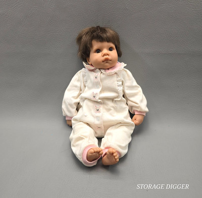 VTG Lee Middleton 1998 Original Baby Doll by Reva #090798 Brown Hair/Eyes Outfit