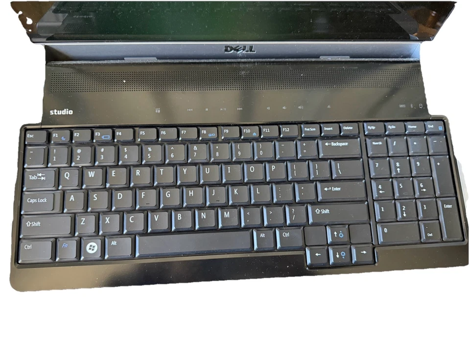 Notebook Dell Studio 1737 17” - Vermelho - Funciona / Para Peças / Antigo - Imagem 3 de 4