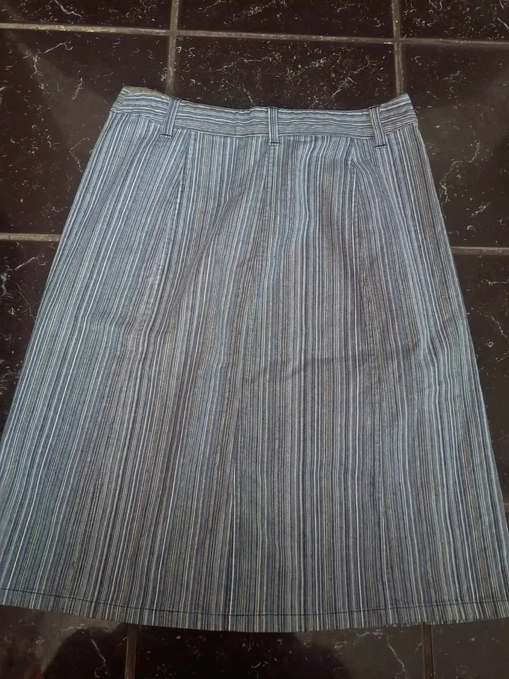 Christopher & Banks A-Line Skirt Womens 6 Blue Stripe Denim Stretch Knee Length - Image 3 of 4