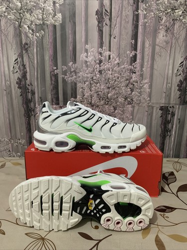 wmns nike air max plus size uk7 eu41 us9.5 DN6997-100 summit-white/black - Picture 2 of 8