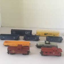 Vintage HO Scale Train Rail Car Lot, 9 Total