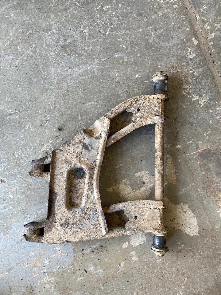 Brazo de control trasero Datsun 260Z 280Z LH 74 - 78 Foto 2 de 2