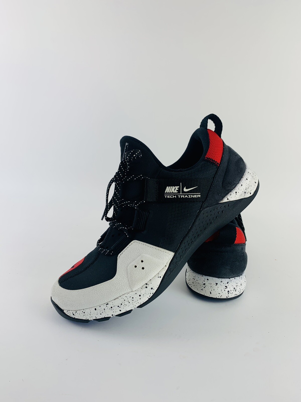 nike men's tech trainer shoe