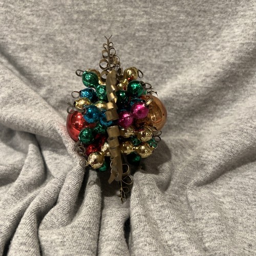 Adorno navideño vintage estrella de hojalata y bolas de vidrio 3,5x3,5x2”. Hecho a mano - Imagen 6 de 8