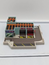 VTG 1992 Galoob Micro Machines Earl's Auto Repair Playset Incomplete