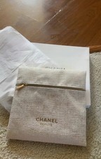 CHANEL Flat Makeup Bag/Case/Pouch: Cream  Gold Tweed w/Gold CHANEL Beaute Logo
