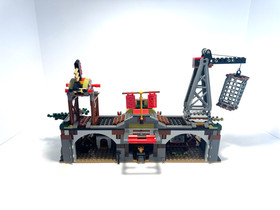 LEGO LEGENDS OF CHIMA: The Croc Swamp Hideout (70014)