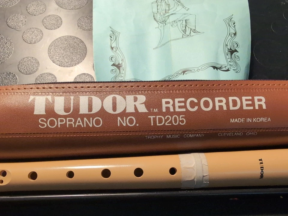 Tudor Grabadora Soprano TD205 con Bolsa Marrón con Cremallera Manual Folleto  Foto 2 de 4