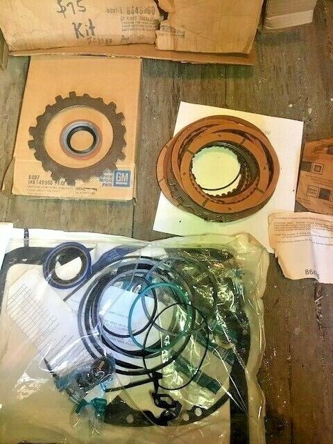 NOS GM 8649960 8649993 1983-1989 700R4 MD8 Transmission