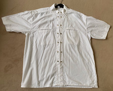 Tradycyjna koszula biała z krótkim rękawem pranie w pralce, podwójne guziki, stójka