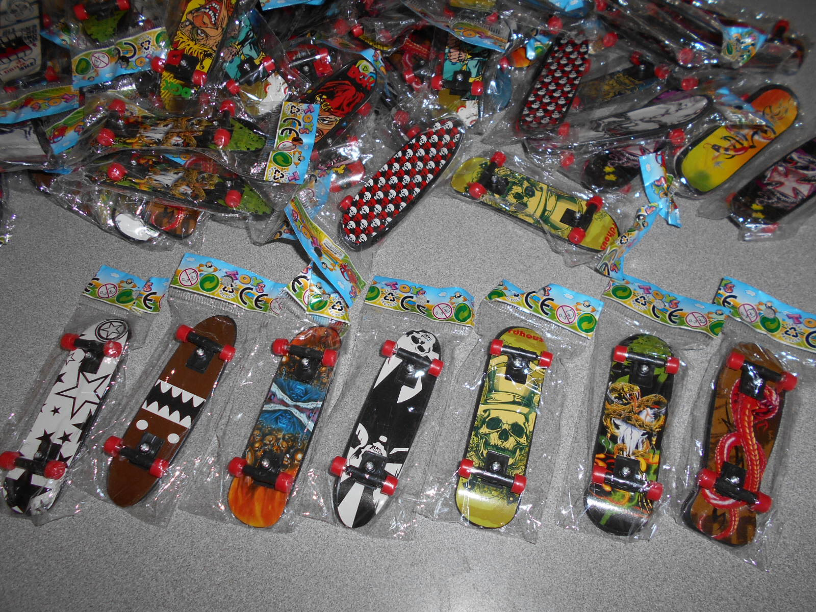 Mini skateboard fingerboard cake topper party favor 10 piece lot random assorted