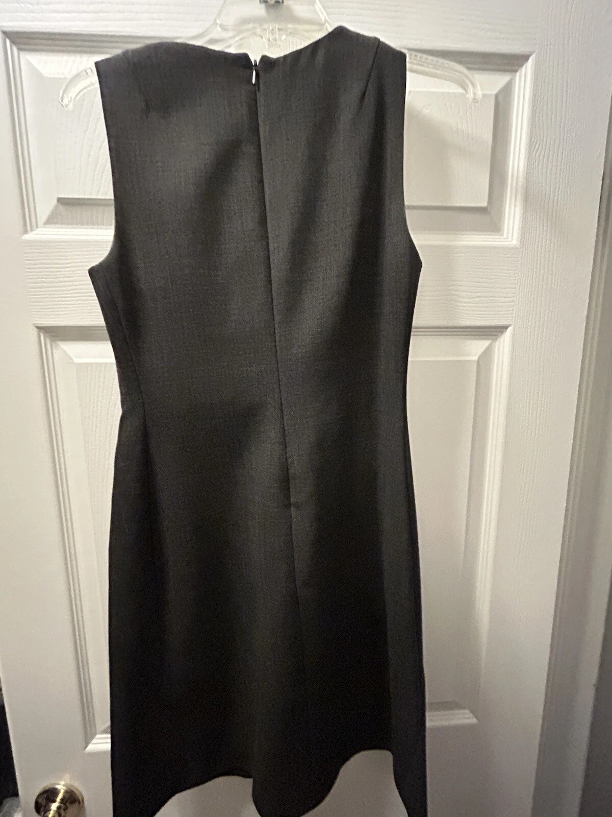 Abito da donna grigio Tory Burch shift taglia 4 logo senza maniche bottoni