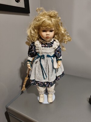 1990er Jahre schöne Leonardo Sammlung Porzellan ( Jenny ) 19'' Puppe, mit Ständer