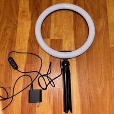 Light Ring with Tripod Stand in good condition