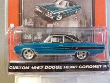CUSTOM 1967 DODGE HEMI CORONET R/T      2006 GREENLIGHT MUSCLE CAR GARAGE   1:64