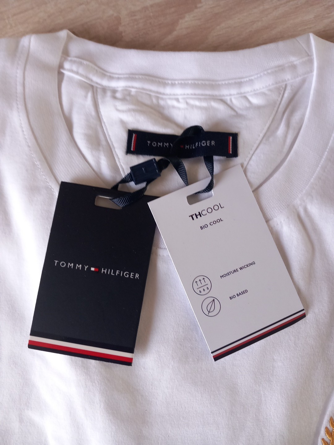 Tommy Hilfiger Men's T-Shirt thumbnail 4
