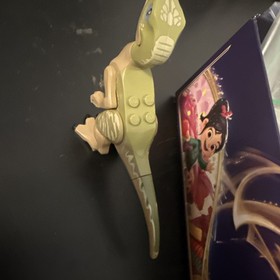 LEGO Jurassic World velociraptor 