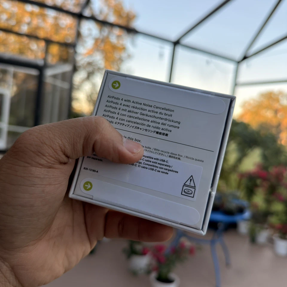 Cápsulas selladas Apple 4ta generación izquierda derecha con estuche de carga inalámbrica #ANC# Foto 2 de 2