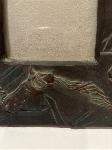Frameology Horse Picture Frame 4x6 STAMPEDING Horses Resin Heavy - Picture 8 of 12
