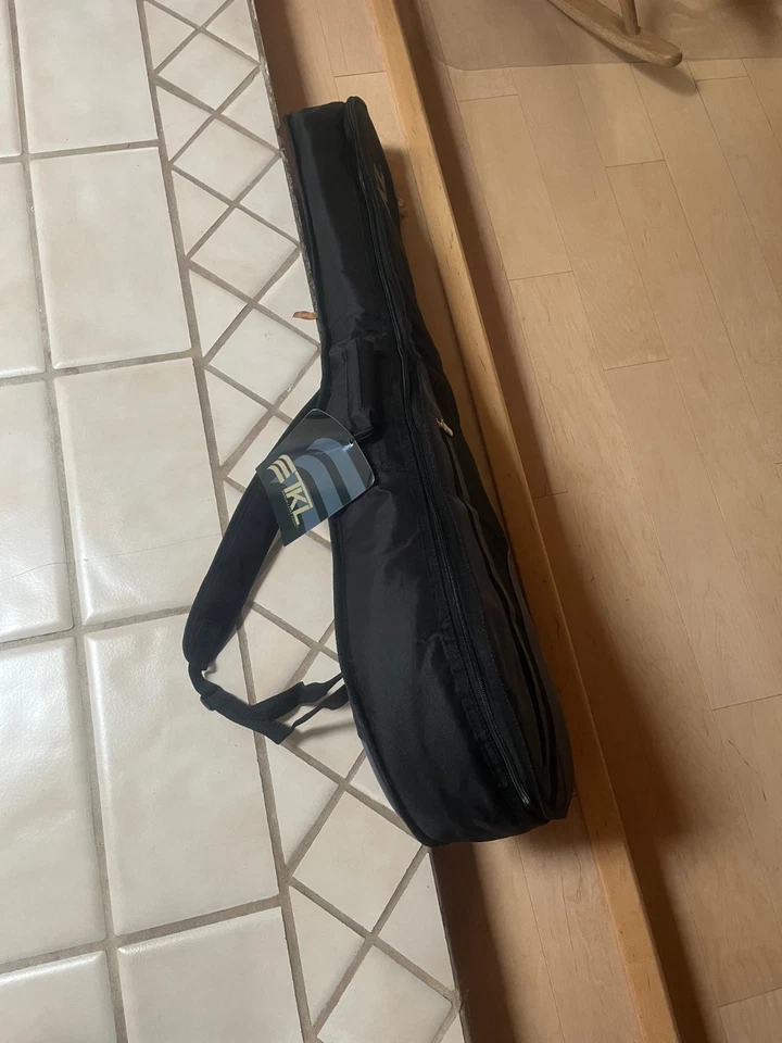 TKL Cinturón Negro Tradicional OM / 000 Estuche Suave Foto 2 de 3