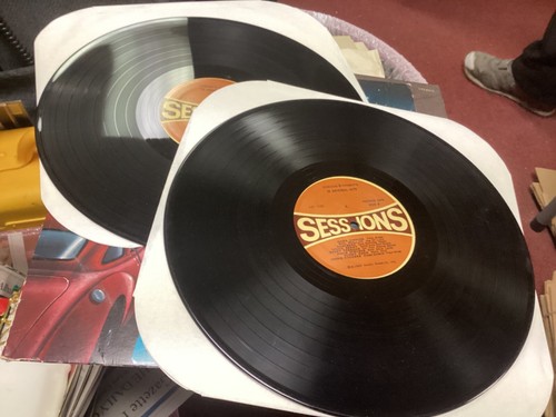 32 ORIGINAL HITS VARIOUS COMPILATION DOUBLE LP 12" VINYL RECORD Excellent - Picture 2 of 2
