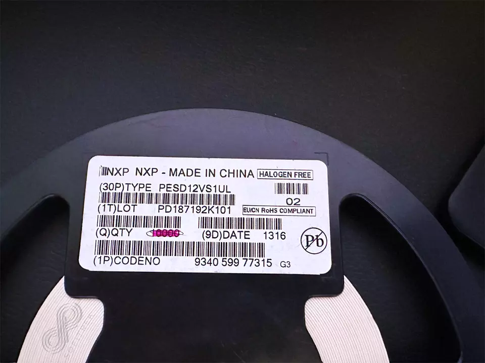 Diodo TVS unidireccional PESD12VS1UL NXP SMD 12V Ipp 5A 150W DFN1006-2 100 piezas Foto 2 de 2