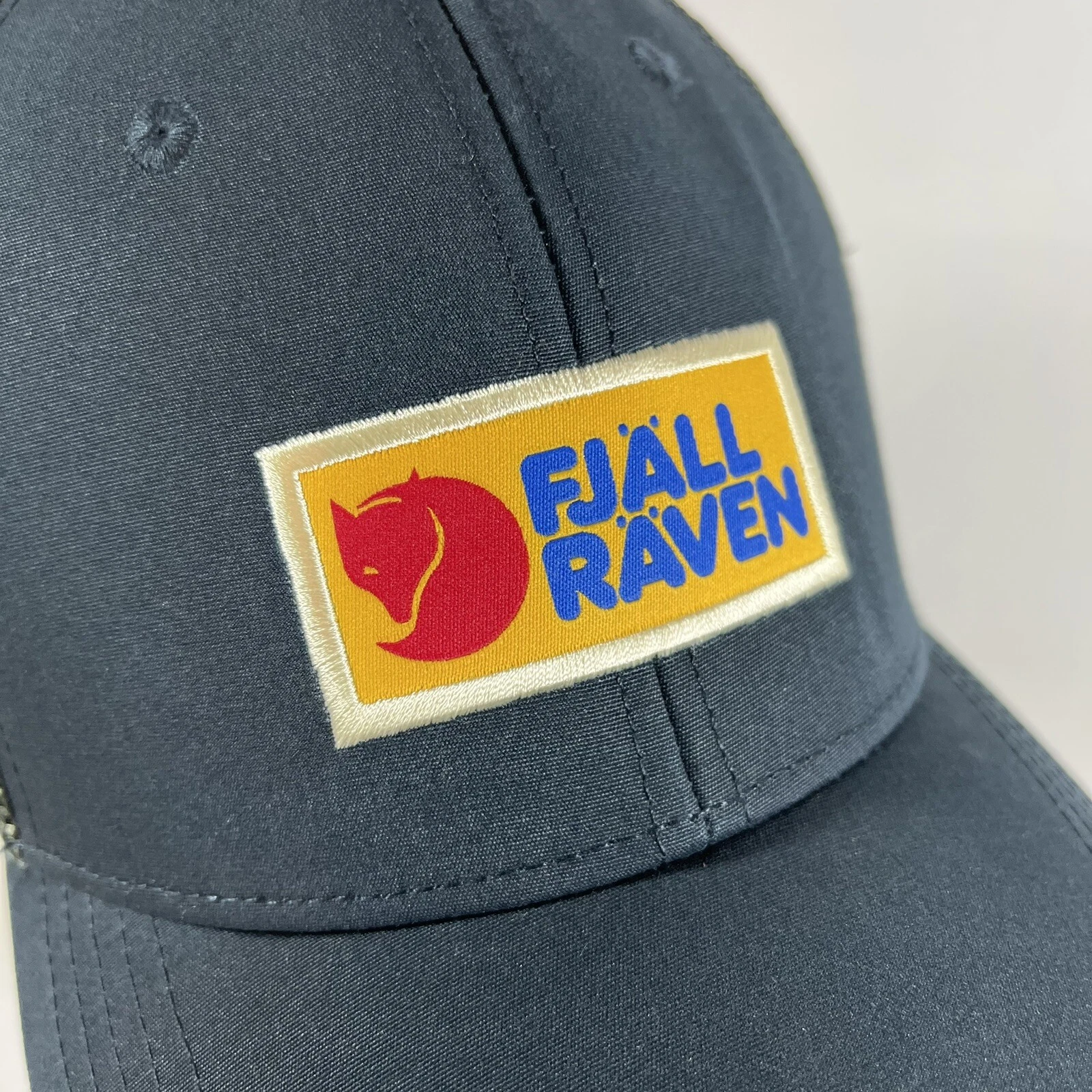 fjallraven fox logo mesh back snapback adjustable 