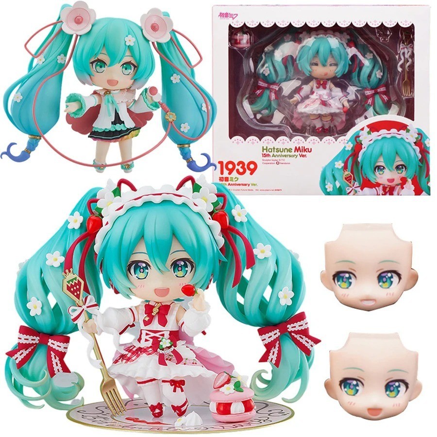 Hatsune Miku Nendo 15th Anniversary Ver. Strawberry Dress