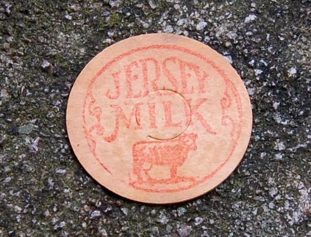 milk bottle : lovely old cardboard cap " Jersey Milk " dairy - Image 1 of 1