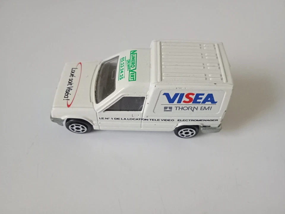 Renault Express Majorette Pub VISEA le n°1 de la location télé et vidéo... - Photo 1/4