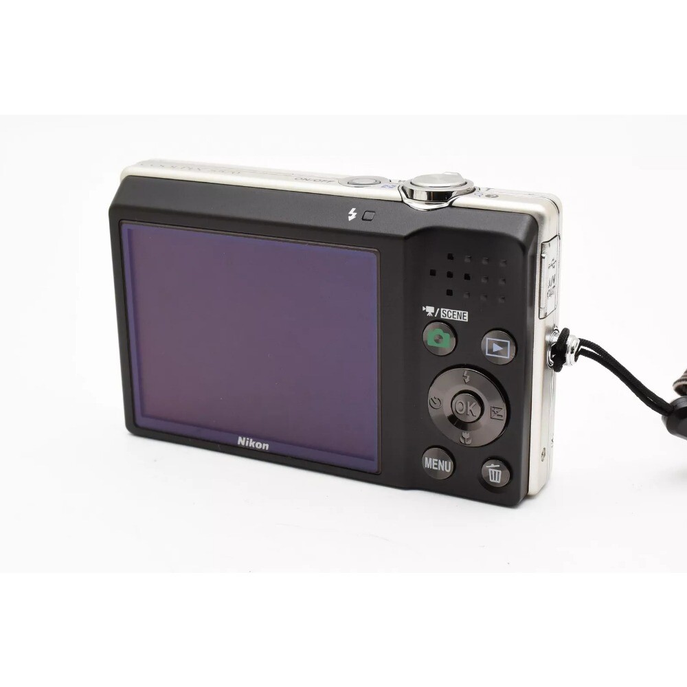 Nikon COOLPIX S570 Digital Camera 12.0MP 5x Optical Zoom Smile