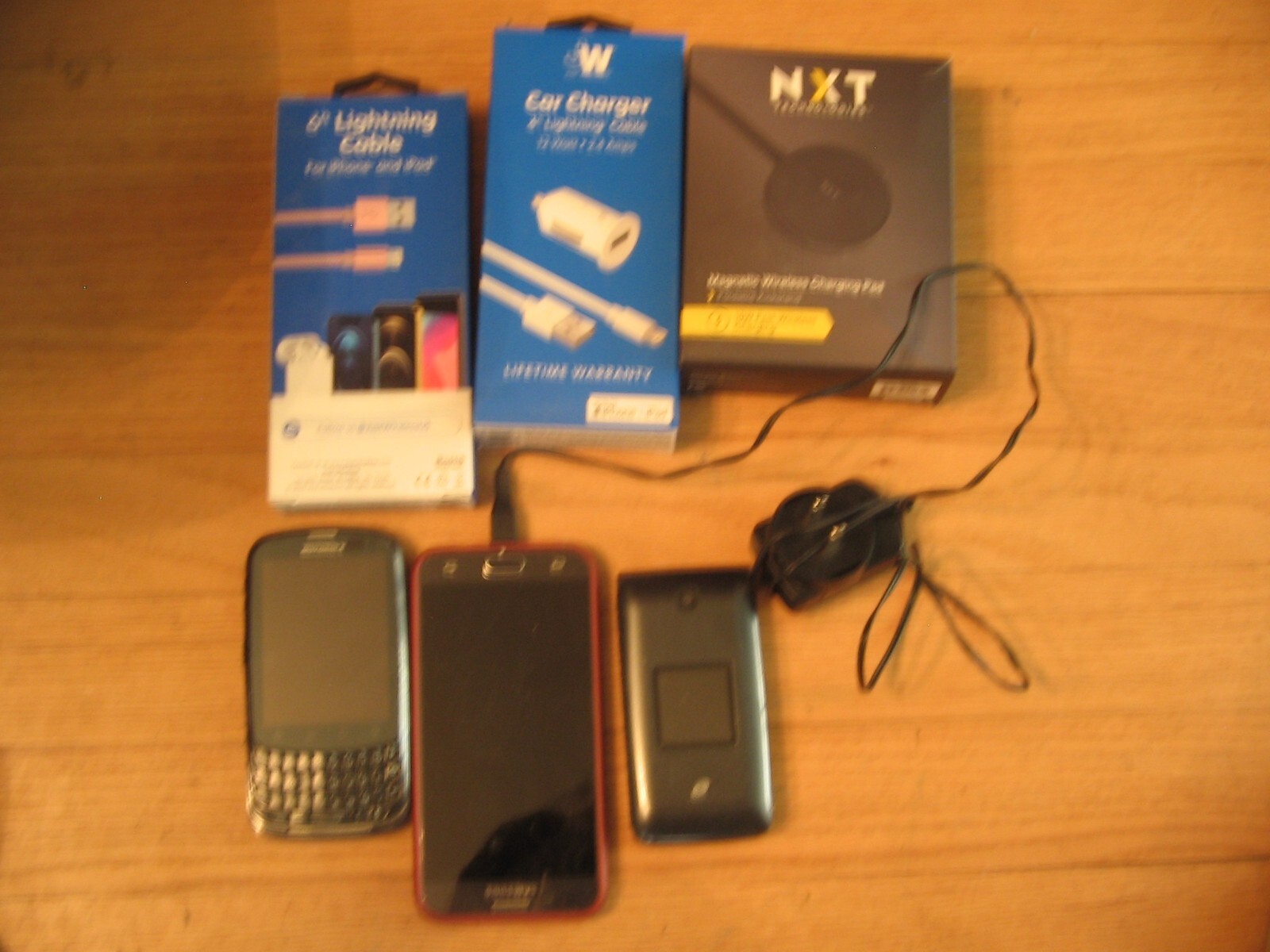 Lot - Cell Phones,blackberry and misc new accessories/NOTE-NO NXT CHARGER (gone)