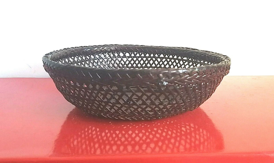 Cesto cestino rotondo, in vimini intrecciato colore marrone.Vintage - Immagine 2 di 4
