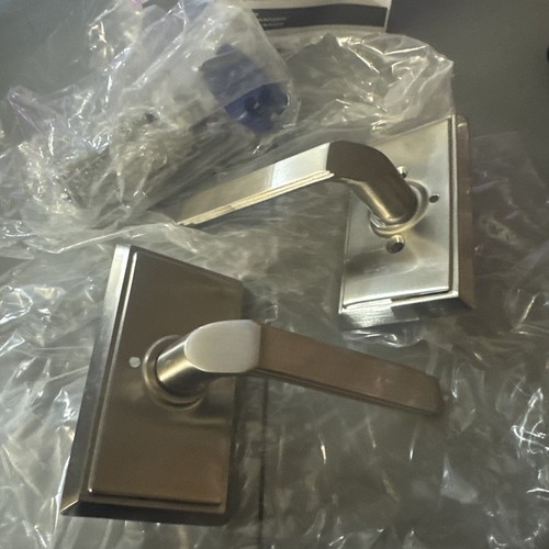 Emtek Milano Right Handed Privacy Door Lever Set with Square Rose from the Bra - Picture 6 of 7