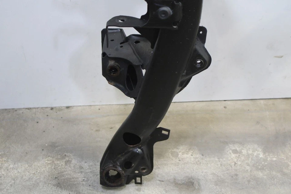 BMW 328i xDrive 2013-16 SULEV AWD travesaño delantero subchasis 31-11-6-866-222 OEM Foto 2 de 4