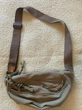 Women  s Green Fanny Pack With Three Zip Pockets with adjustable Strap