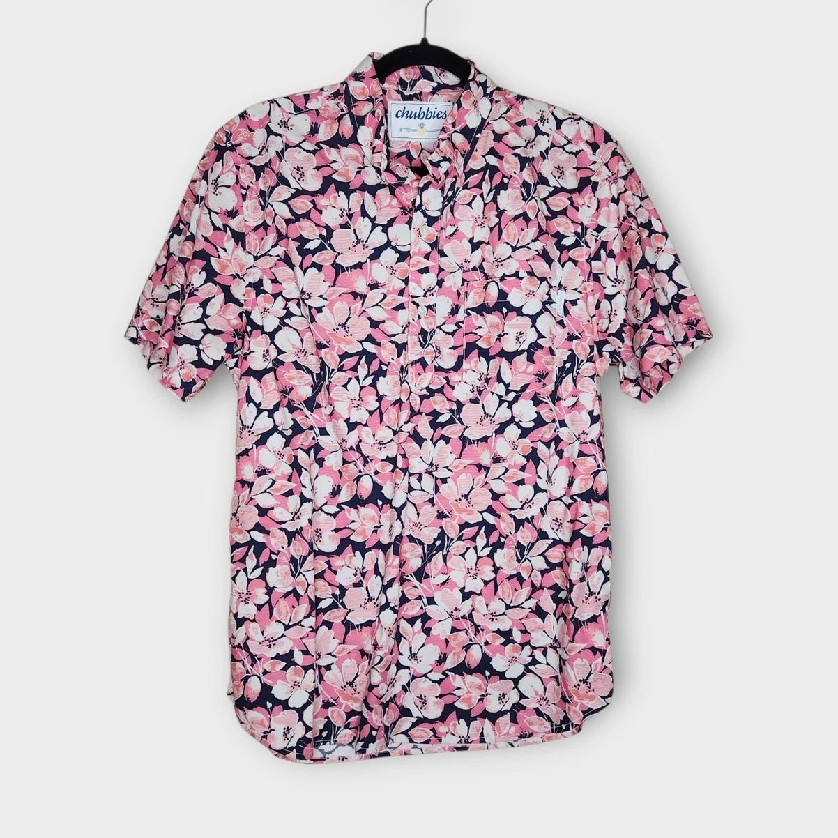 Chubbies Chubbies Floral Aloha Shirt Pink Tropical Hawaiian Vacation Mens Med