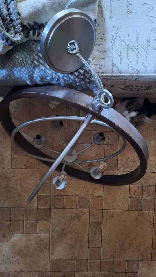 5 浅缎面镍柚木过渡球形悬挂吊坠灯 — 第 4/4 张图片