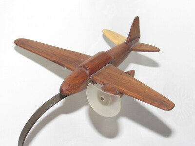 Avion en bois sur socle (1940/50